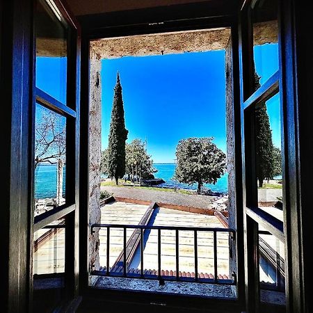 Welcome Traveller Merlo Nero Apartments Garda  Exterior photo