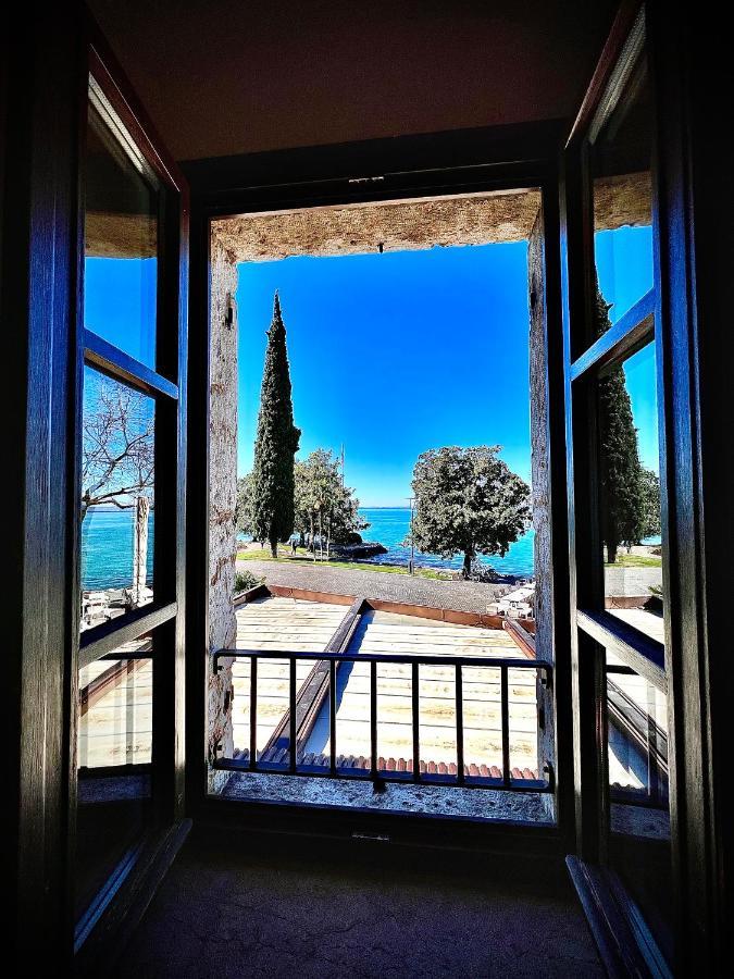 Welcome Traveller Merlo Nero Apartments Garda  Exterior photo
